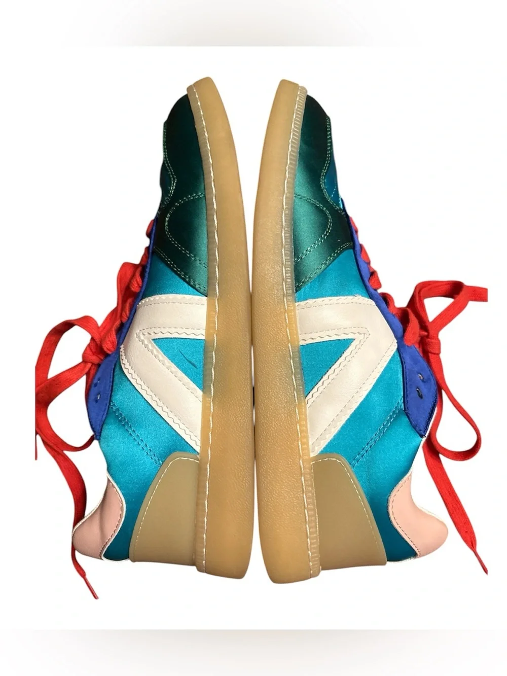Mia Vesta Sneaker retro teak, green, red Women's Size 9.5